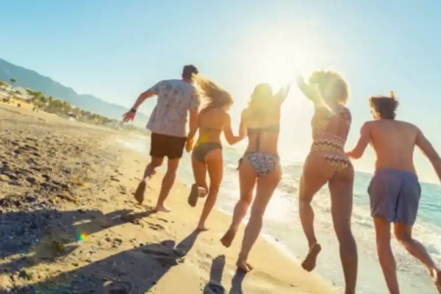 Nos preparamos para el próximo fin de semana largo: cuáles son los feriados 2023