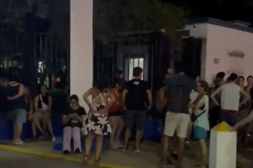 Liberaron a los manifestantes detenidos por pintadas en la plaza 25 de Mayo