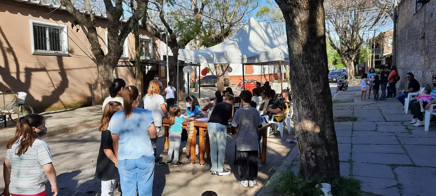 Vacunación contra el coronavirus: arribaron 2600 dosis de Pfizer y hay un ritmo de 700 aplicaciones diarias