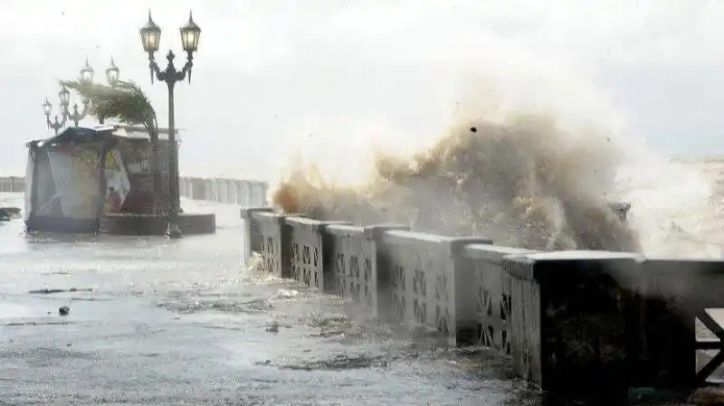 Continúa el alerta meteorológico por vientos fuertes pero cesó el aviso por crecida del Río de la Plata