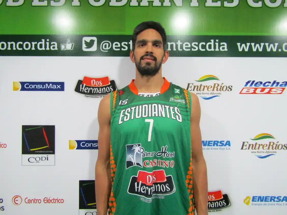 “Trataremos de seguir por el mismo camino” remarcó el alero del Club Estudiantes, Fernando Malara