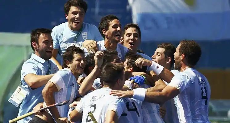 Los Leones golearon 5 a 2 al campeón Alemania y van por el Oro 