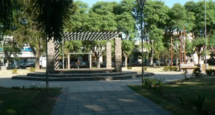 Vecinos de la Plaza Belgrano se quejaron por el “estado de abandono”