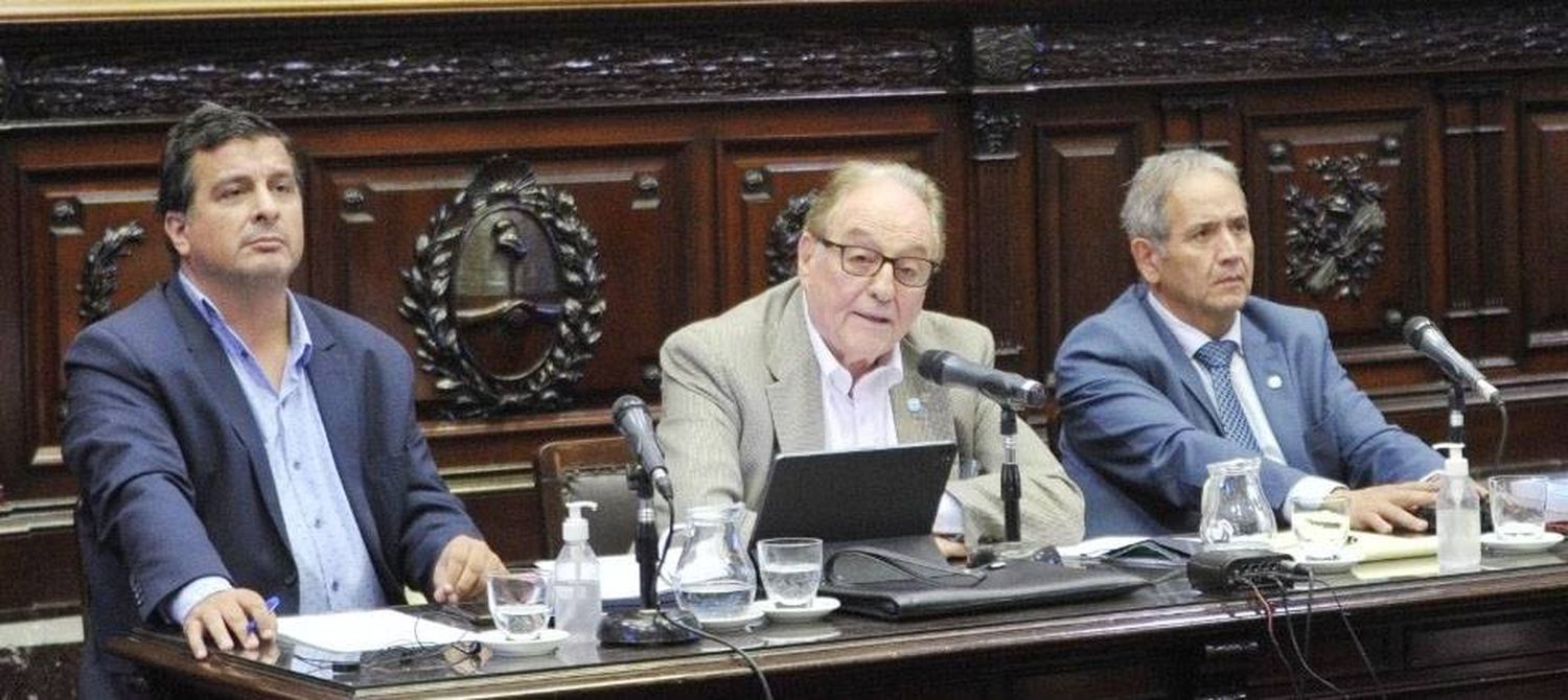 Casaretto: �SLos cálculos del 2022 incluyen un aumento del 70 % para el transporte público urbano del interior⬝