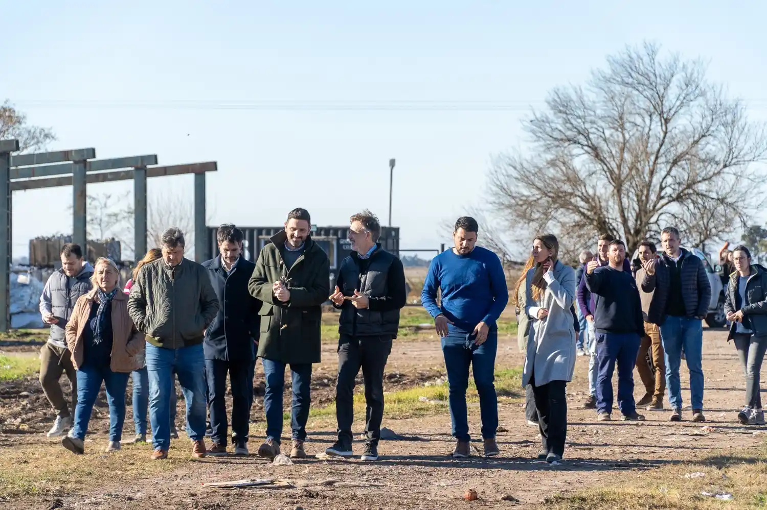 El ministro de Ambiente provincial y el intendente firmatense recorrieron los trabajos en el predio. Foto: Gentileza.