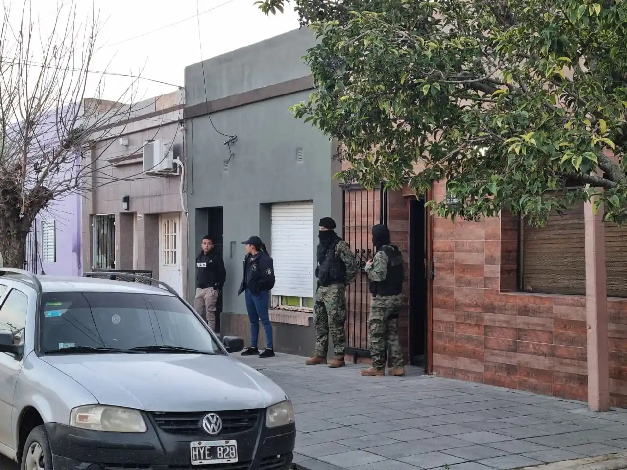 La presencia de la UTOI en el allanamiento de calle Ansaloni al 600, un domicilio que se repite.