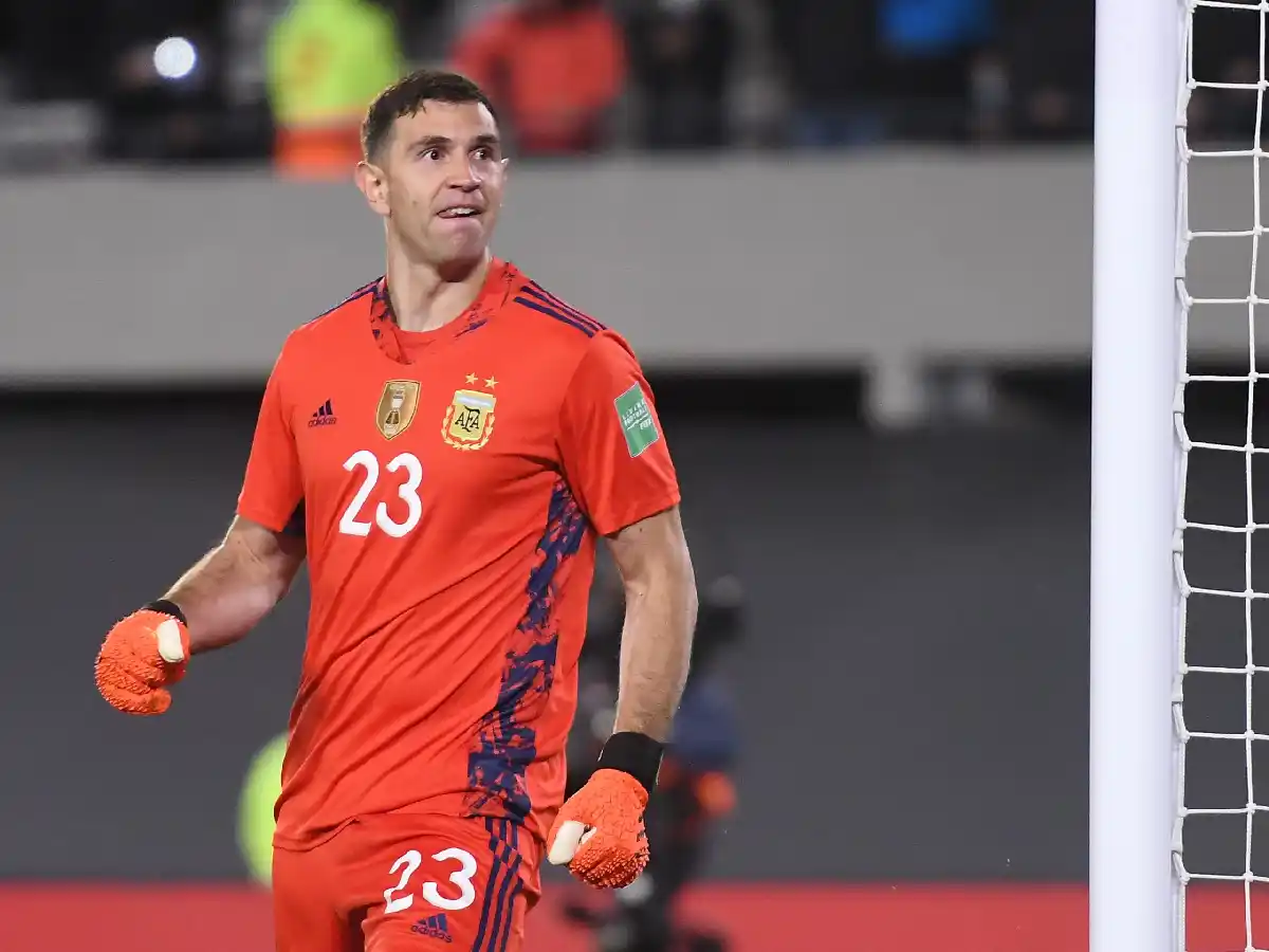 Argentina defiende su invicto en el “Kempes”