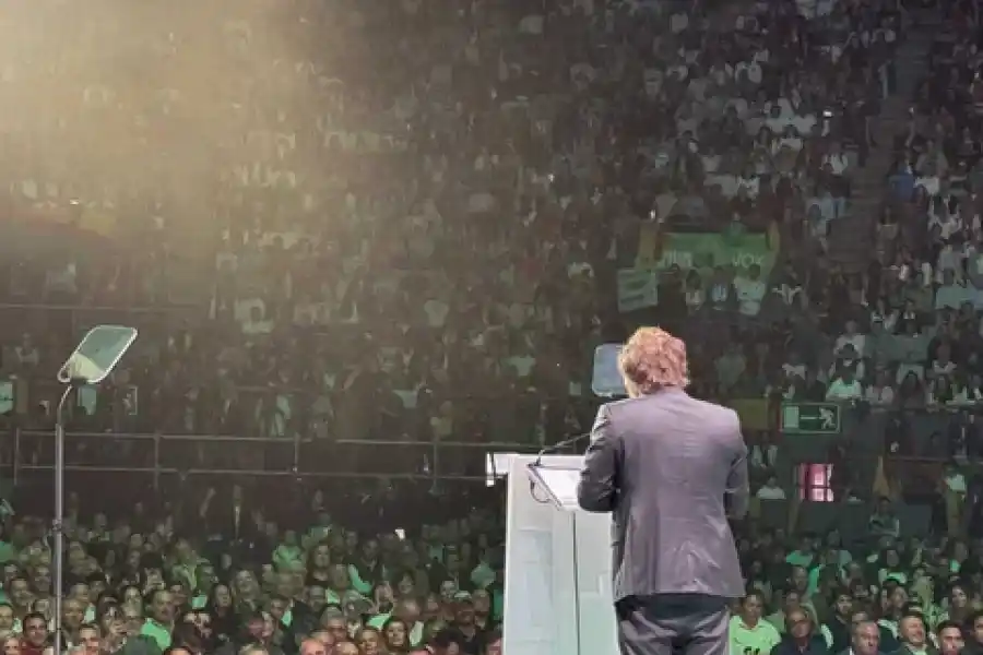 A qué hora canta Javier Milei en el Luna Park y cómo conseguir las entradasS