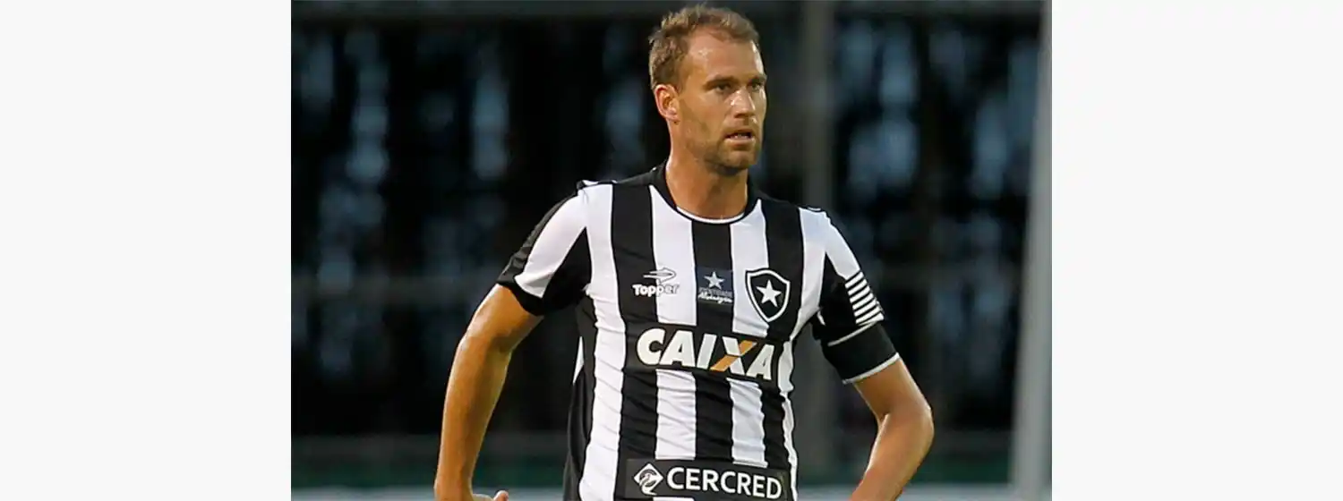 Joel Carli se va de Aldosivi: regresa al Botgafogo para jugar en el ascenso