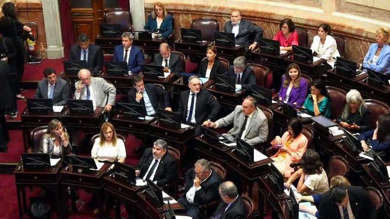 La Libertad Avanza busca aliados para 
sostener la sanción de leyes en Extraordinarias