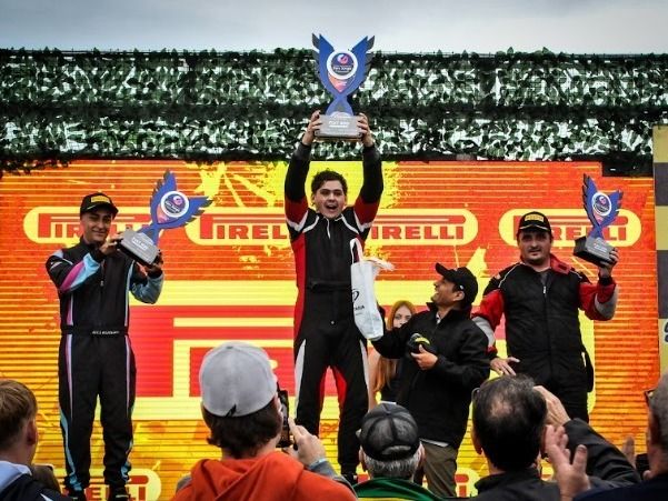 El rafaelino Diego Bernini en el tercer lugar del podio en la categoría 600 TS. Foto: Facebook Nuevo Car Show