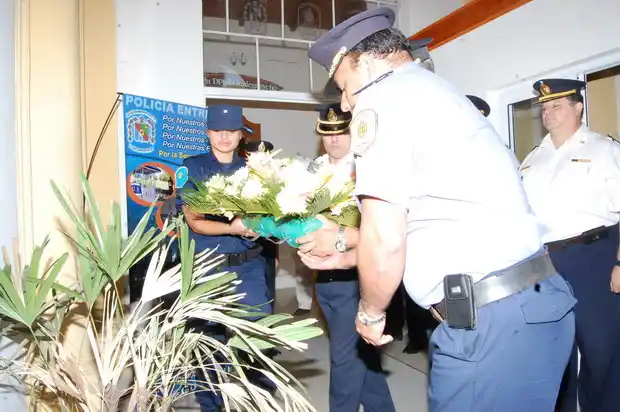 La Policía festejó los 179 años de la fuerza con actos y una misa