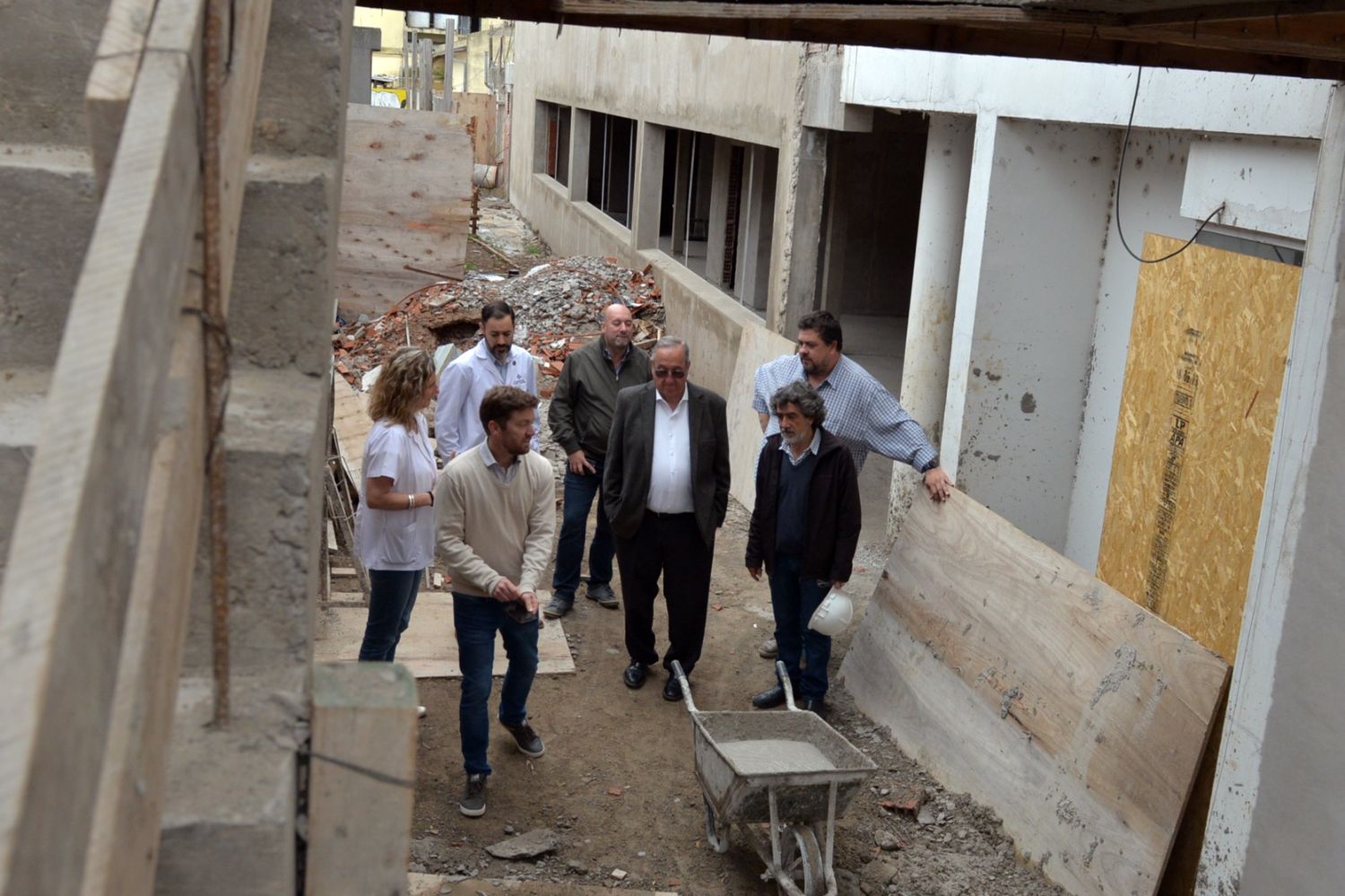 Lunghi supervisó obras que se realizan en la ciudad