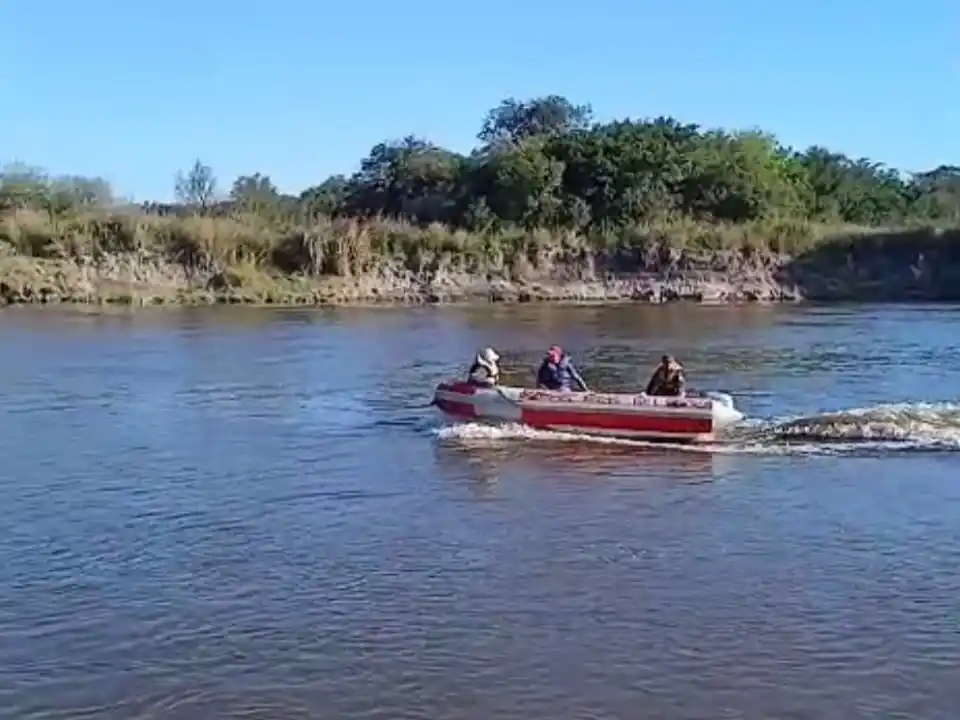 Intenso operativo en el río Gualeguay para dar con dos personas desaparecidas
