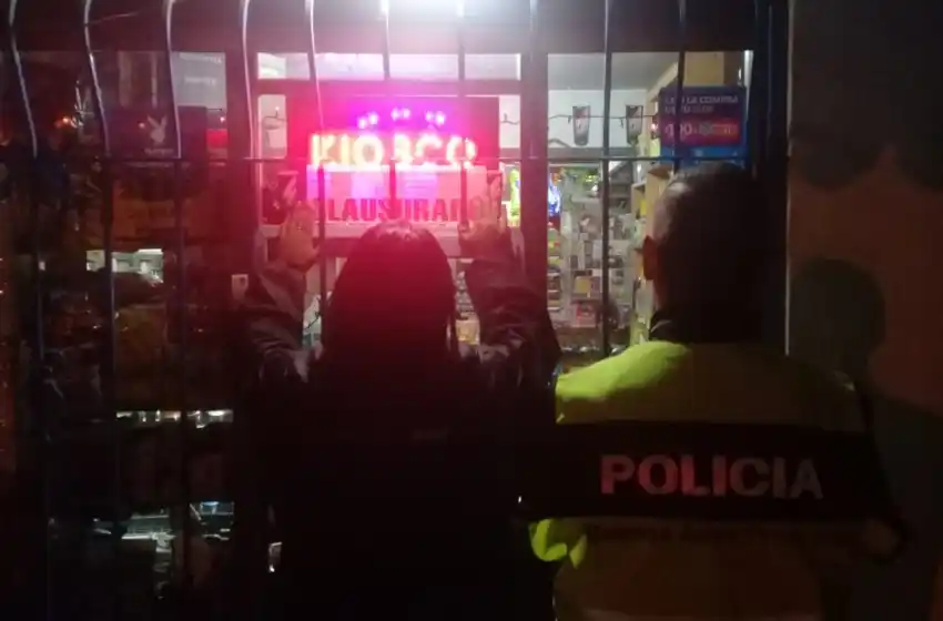 Dos comercios clausurados por venta de alcohol fuera de horario