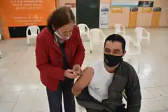 Sputnik V:el lunes se comenzará a aplicarse la segunda dosis