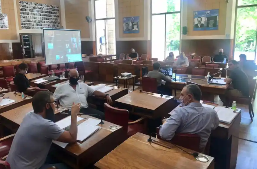 Transporte: en medio de fuertes críticas del kirchnerismo, el oficialismo avanza en la discusión del nuevo pliego