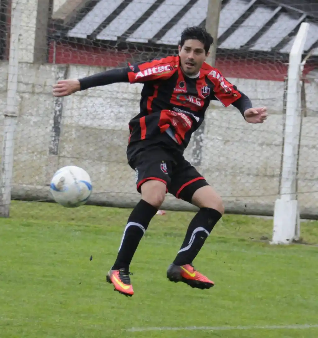 Ávila, un zurdo que se adapta a varias funciones