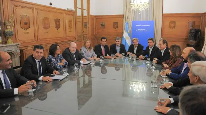 Nación recibe a gobernadores por coparticipación
