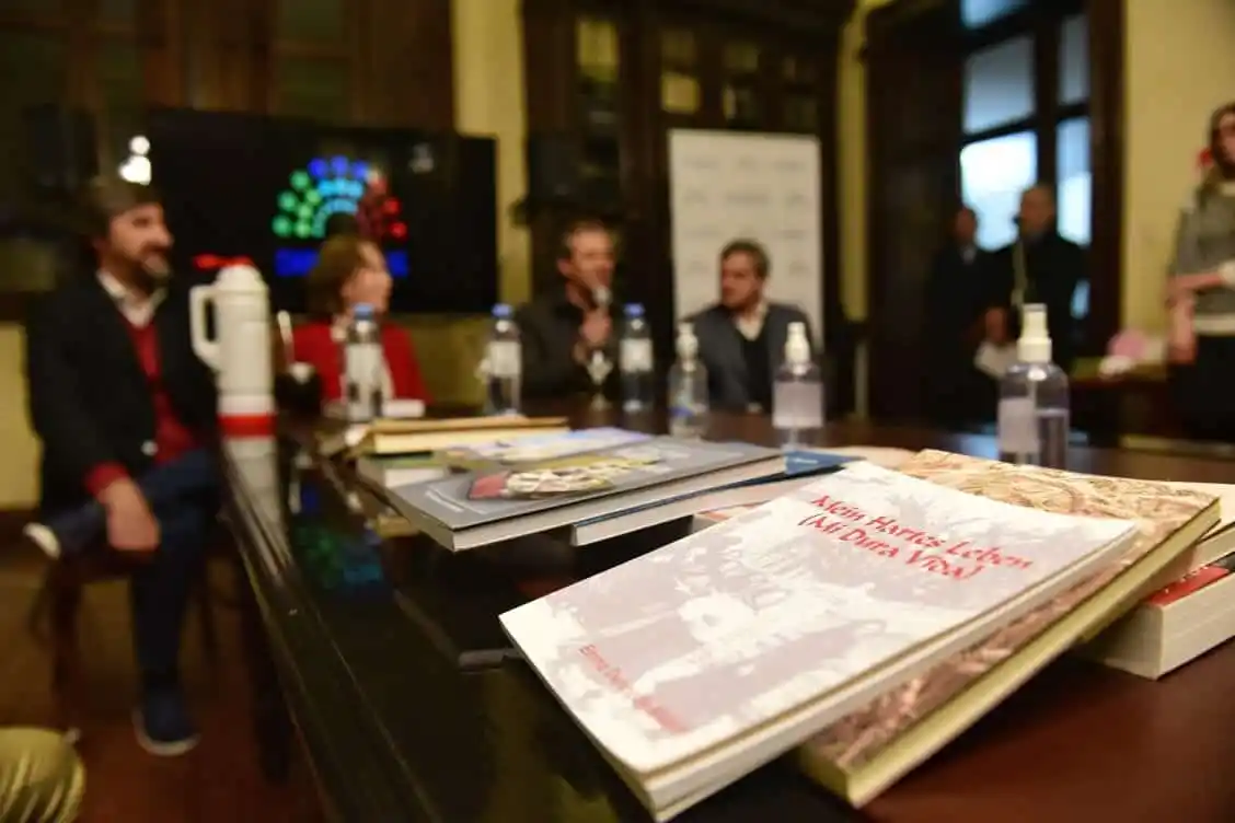 Yolanda Gassmann presentó “La Memoria de mi Pueblo” en la Cámara de Diputados