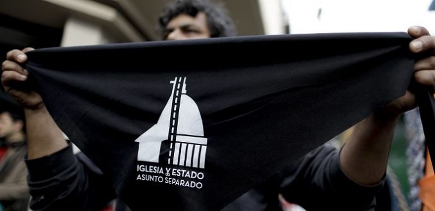 Continúa la apostasía colectiva: Miles de personas se desvinculan de la Iglesia