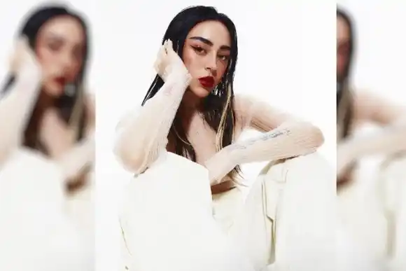 Nicki Nicole habló del vínculo con Peso Pluma, lo comparó con un perro y después aclaró