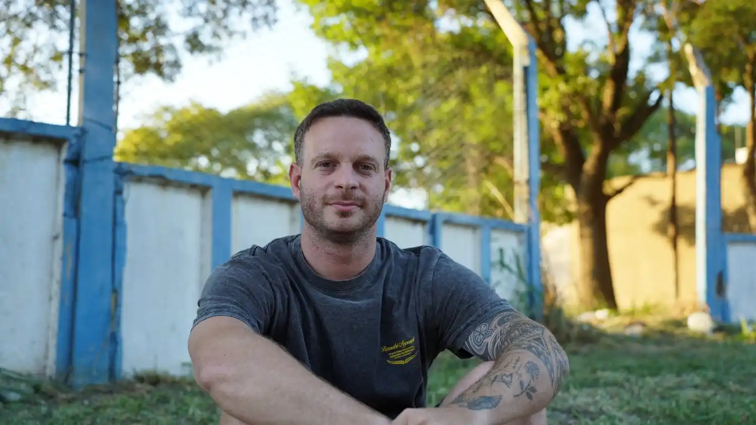 Mati, en la vieja cancha de Barrio