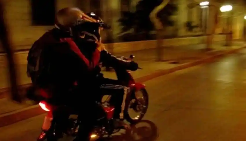 El robo fue bajo la modalidad motochorros. Imagen ilustrativa.