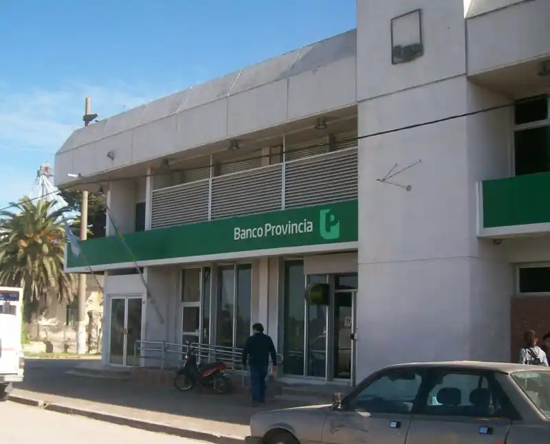 Delincuentes ingresaron a robar en el Banco Provincia de Quequén