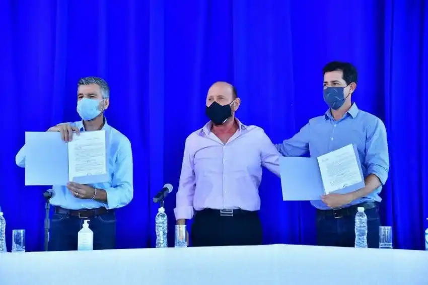 Insfrán y ministros nacionales firmaron convenios de obras para la provincia por $159.253.875