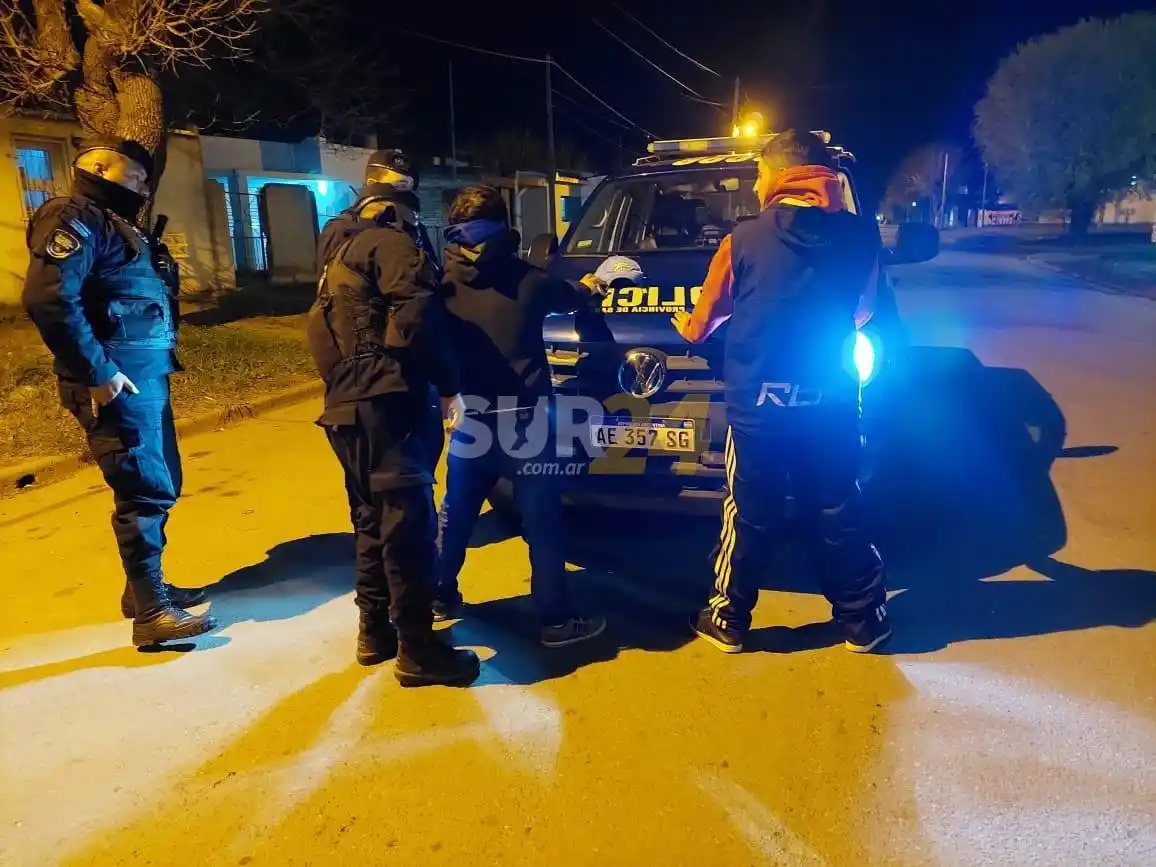 Operativos en Firmat: medio centenar de personas y vehículos fueron identificados