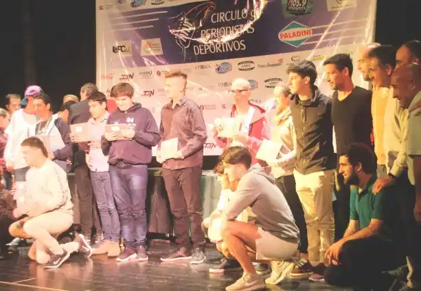 Distinciones anticiparon la Fiesta del Deporte