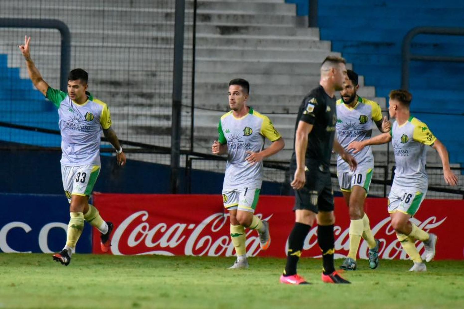 Aldosivi mereció ganarlo, pero Racing lo empató en pelota parada