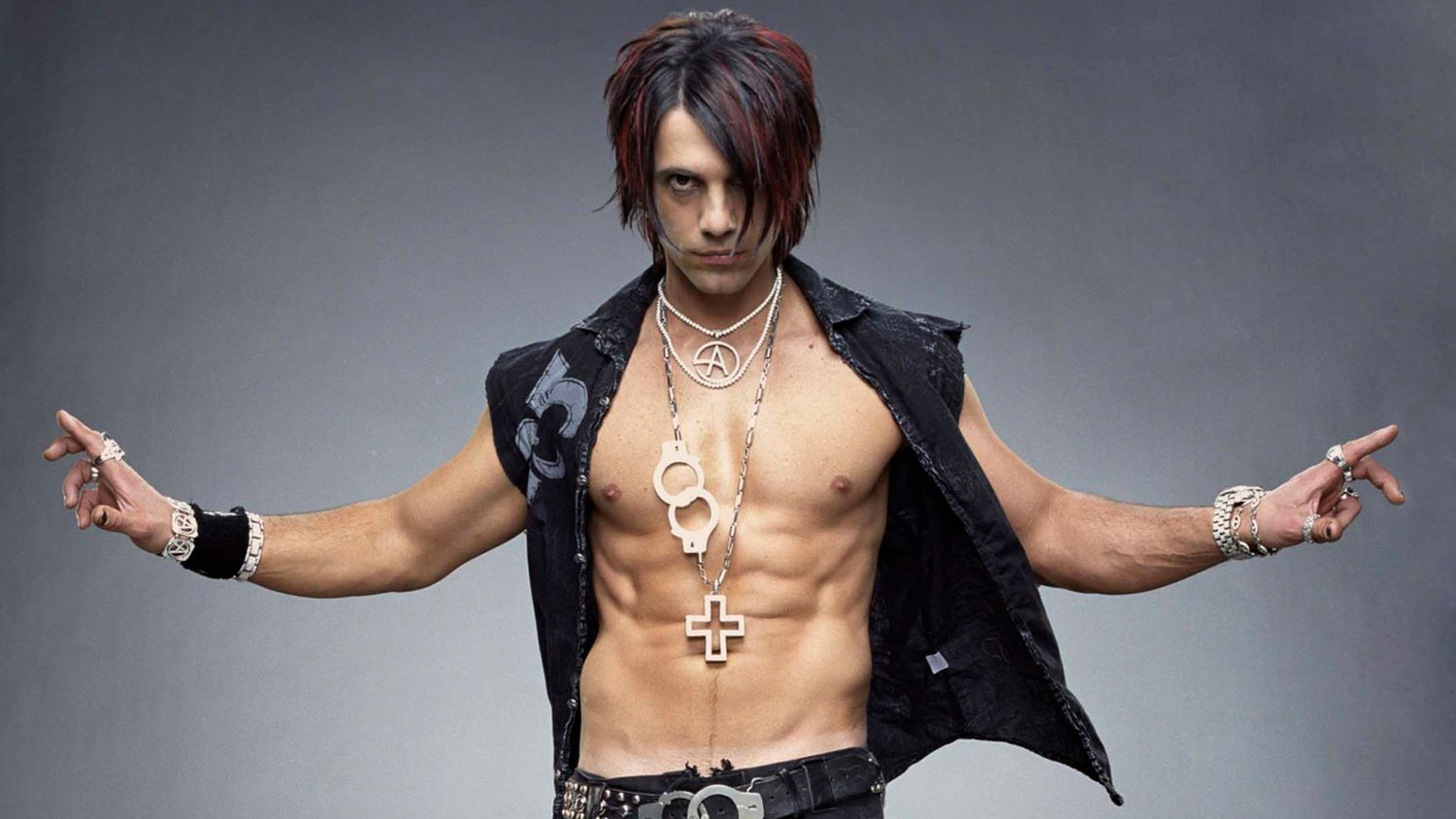 Ilusionista Criss Angel se presenta el 30 de agosto en el teatro Gran Rex