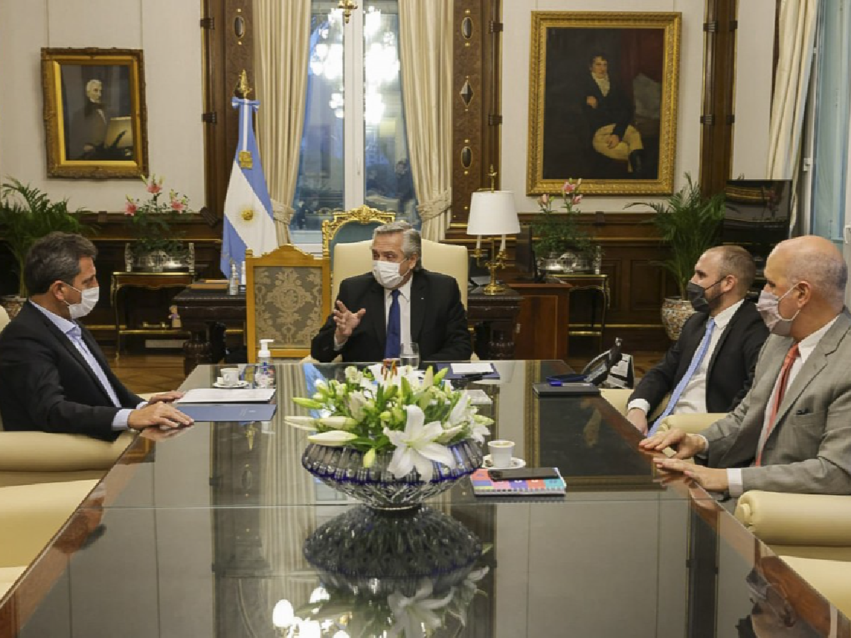 Tras el revés con el Presupuesto, Alberto Fernández convocó a una reunión con Guzmán y Massa