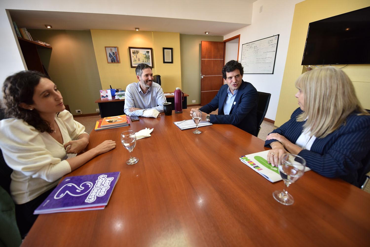 El presidente del Consejo General de Educación, recibió a representantes del movimiento Argentinos por la Educación y la Fundación Potenciar Argentina