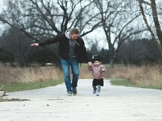 Día del Padre 2026: 50 frases originales, emotivas y divertidas para saludar a papá