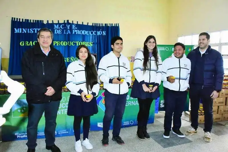 Como cierre de la semana de la miel, se realizaron 
talleres en diferentes escuelas de la ciudad