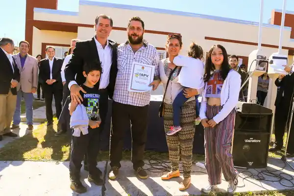 Entregaron 34 nuevas viviendas para familias de Gualeguaychú 