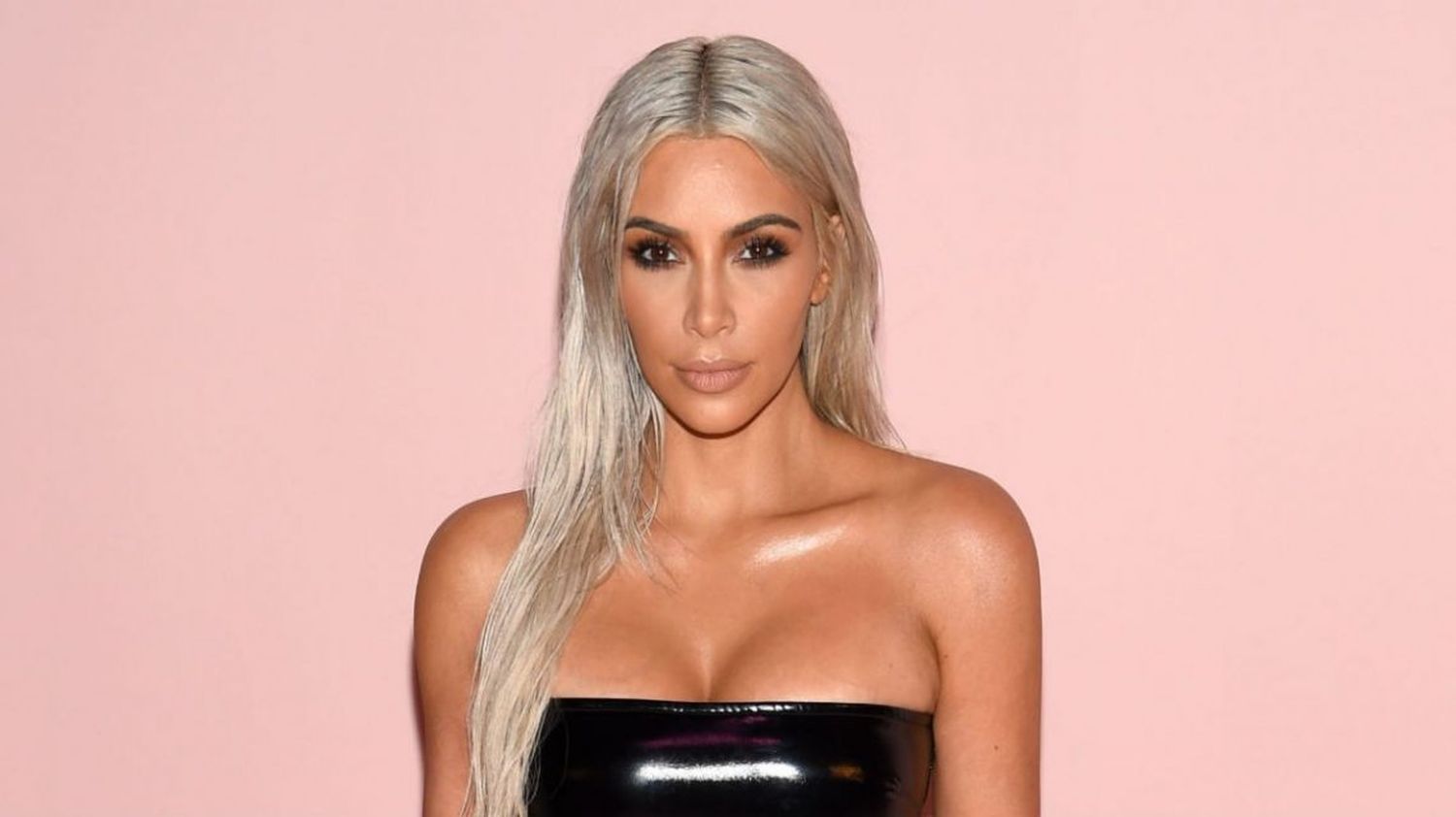 Impactantes fotos de Kim Kardashian en topless