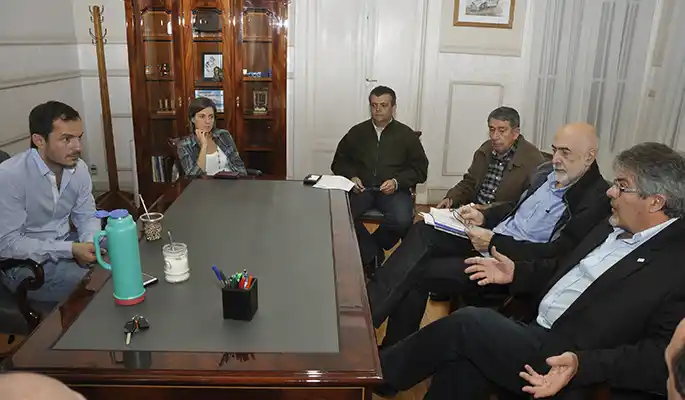 Abella recibió a autoridades de la Unión Industrial de Campana
