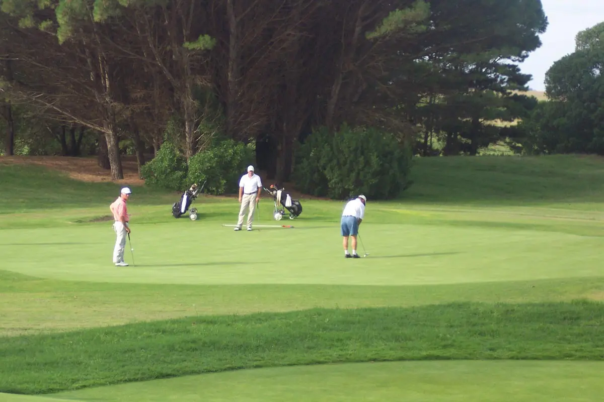 La Plata: El Devia Tour Golf 2013 llega a Área 60