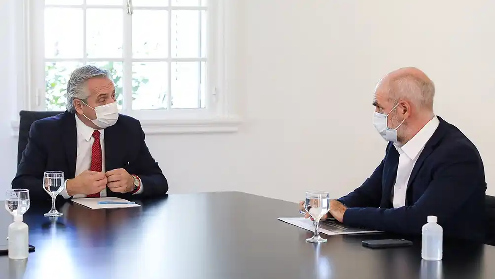 En medio de una fuerte tensión, Alberto Fernández y Rodríguez Larreta se reúnen en Olivos por las restricciones