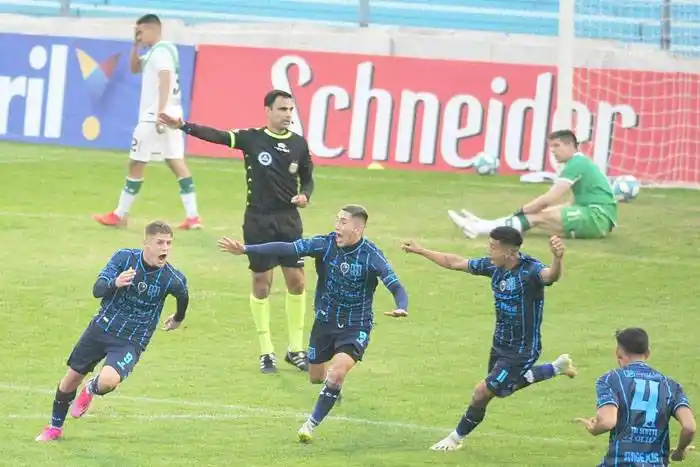 San Telmo venció a Banfield y lo eliminó de la Copa Argentina