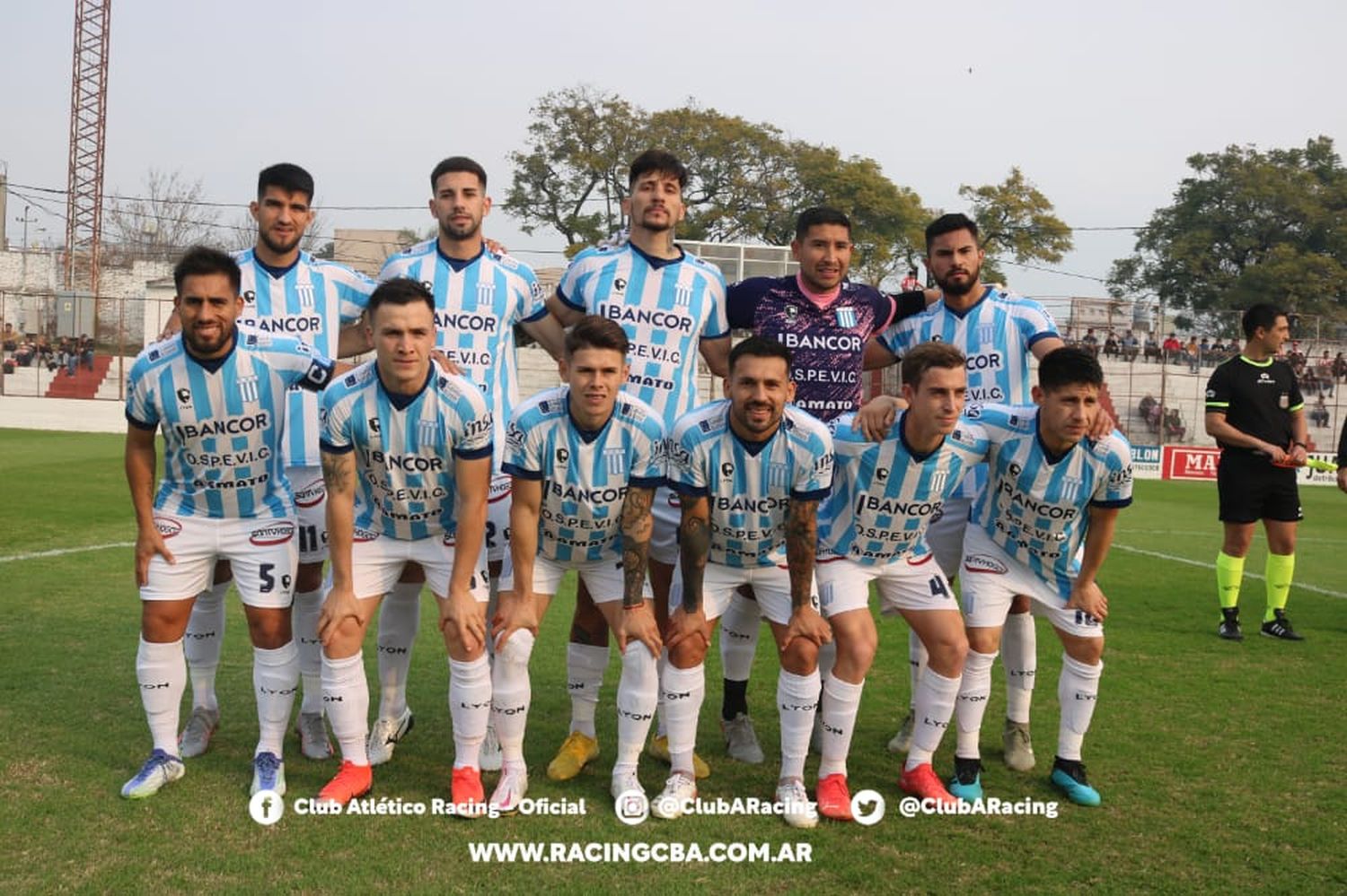 Racing de Córdoba salvó el invicto sobre la hora en su visita ante Atlético Paraná en el Federal A