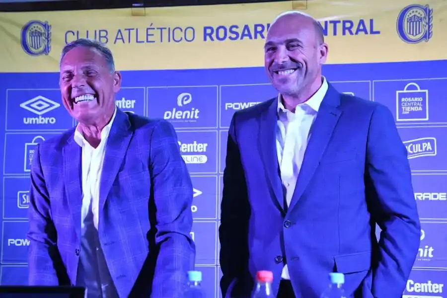 Miguel Russo fue presentado como nuevo DT de Rosario Central