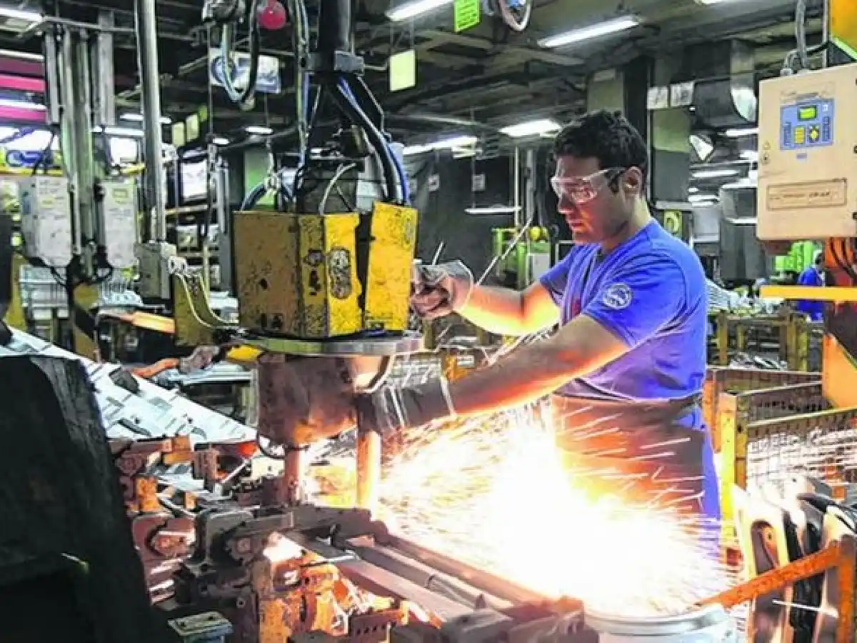 La tasa de desocupación en la población urbana bajó a 6,7% en el tercer trimestre de 2022