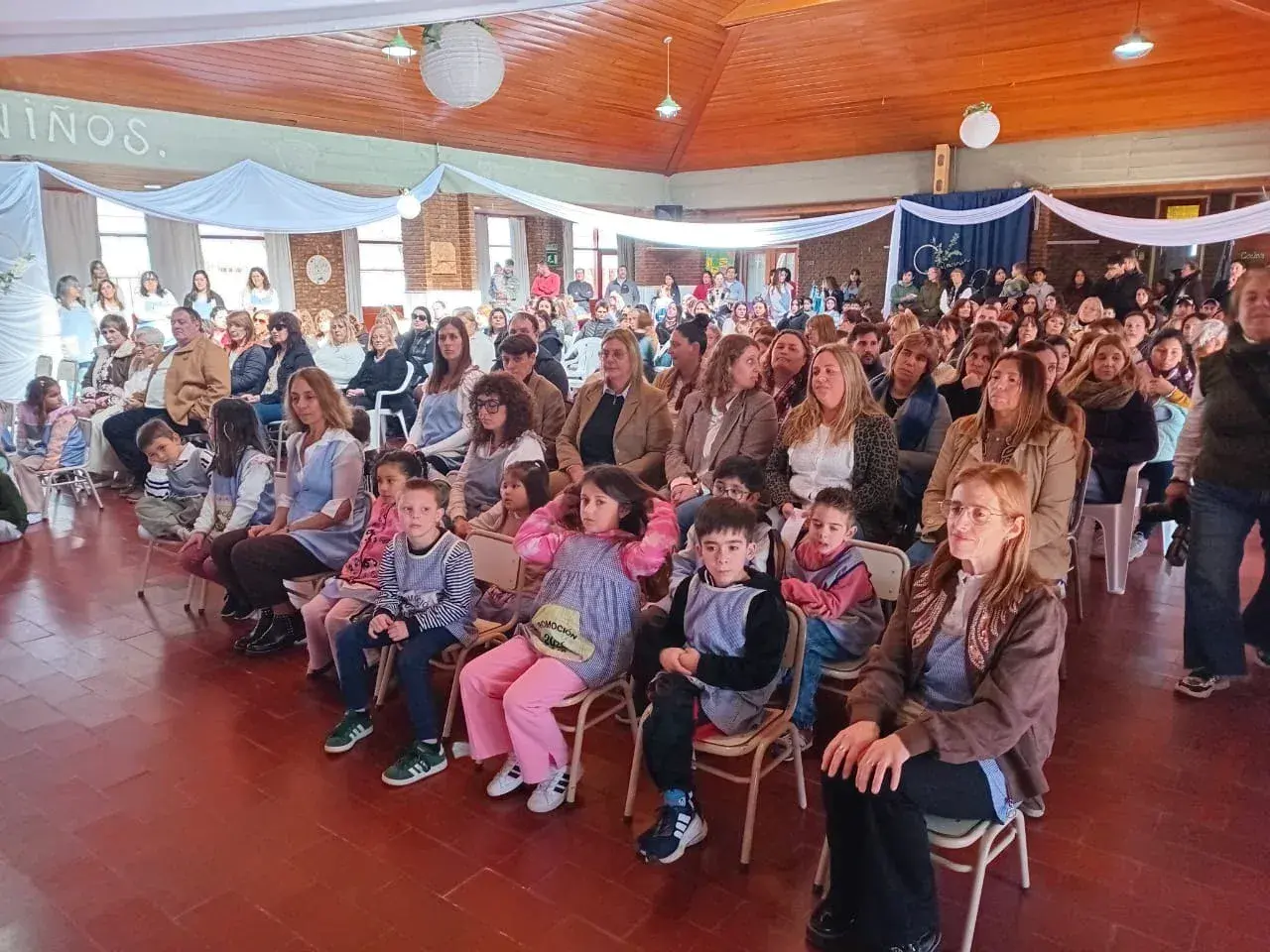 Acto oficial por los 75 años del Jardín de Infantes Nº901