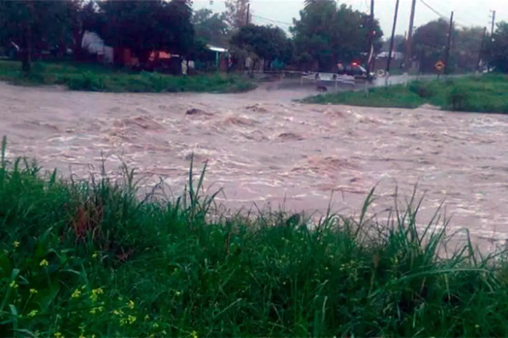 La Provincia asiste a los afectados por el temporal de intensas lluvias en La Paz