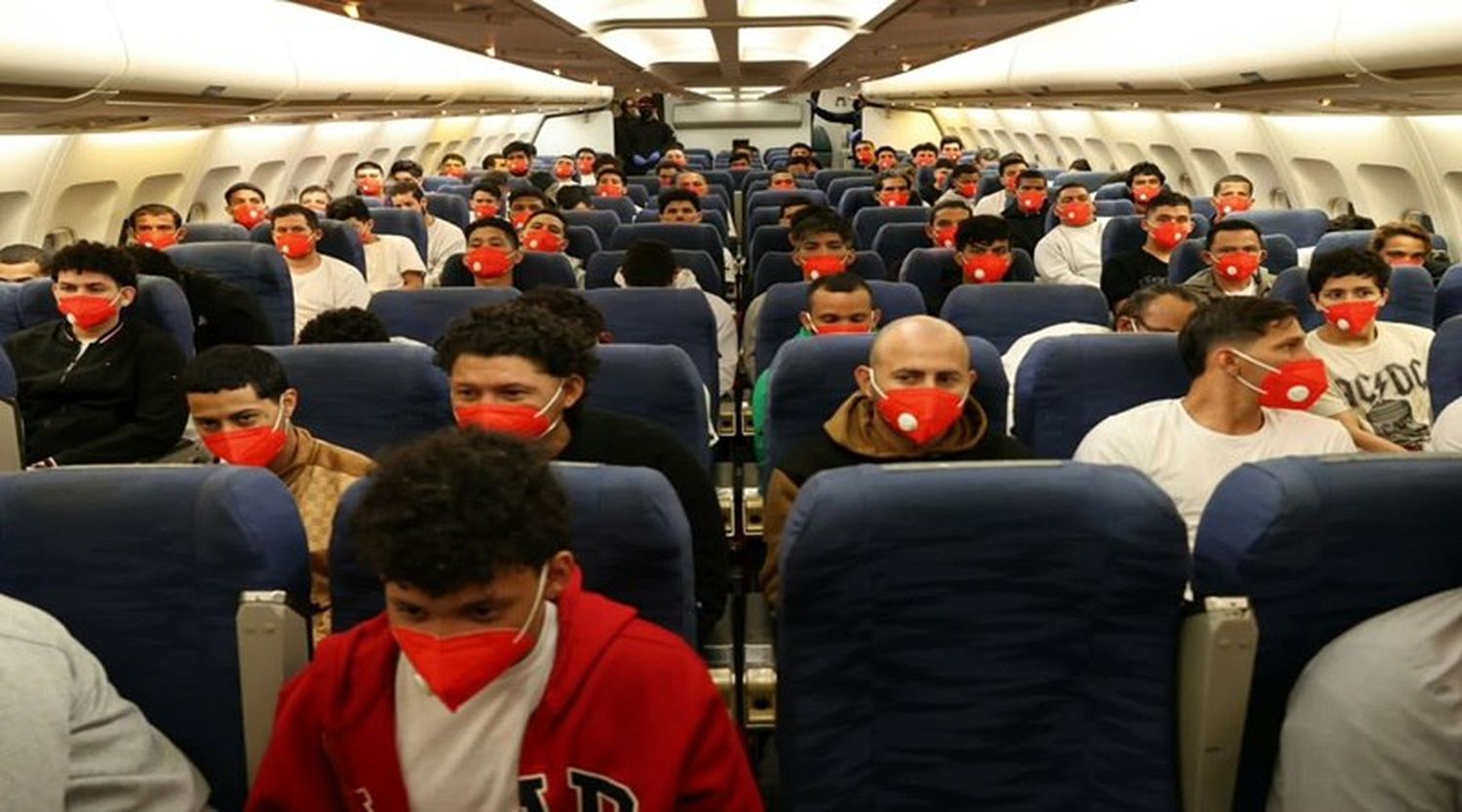 LLEGARON casi 200 venezolanos procedentes de HONDURAS